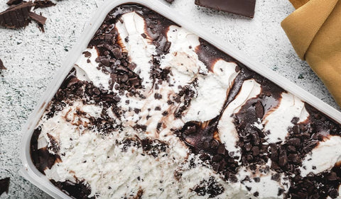 Helado proteico de stracciatella, sabroso y sano | Receta